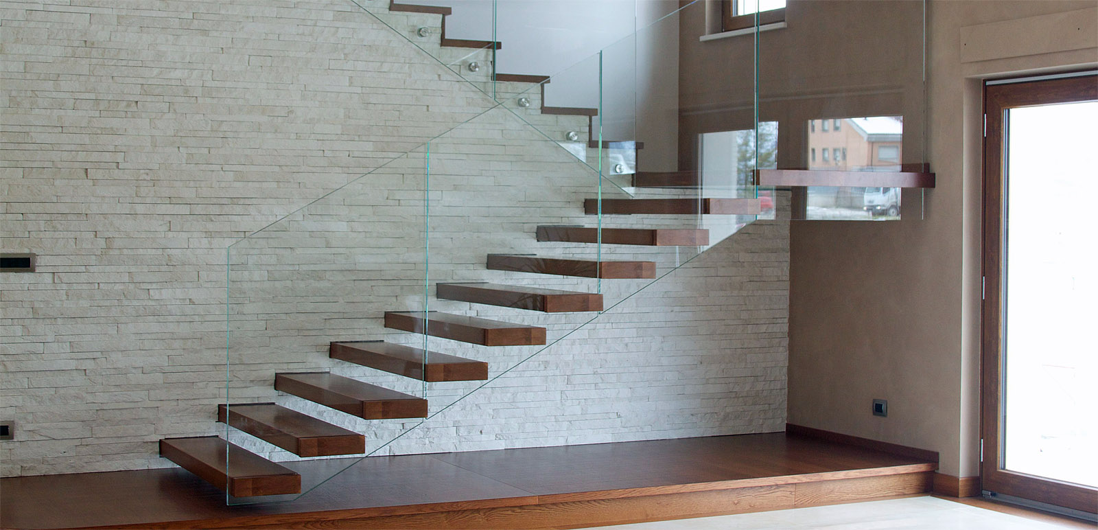 L’escalier sur mesure : une solution unique pour votre intérieur !